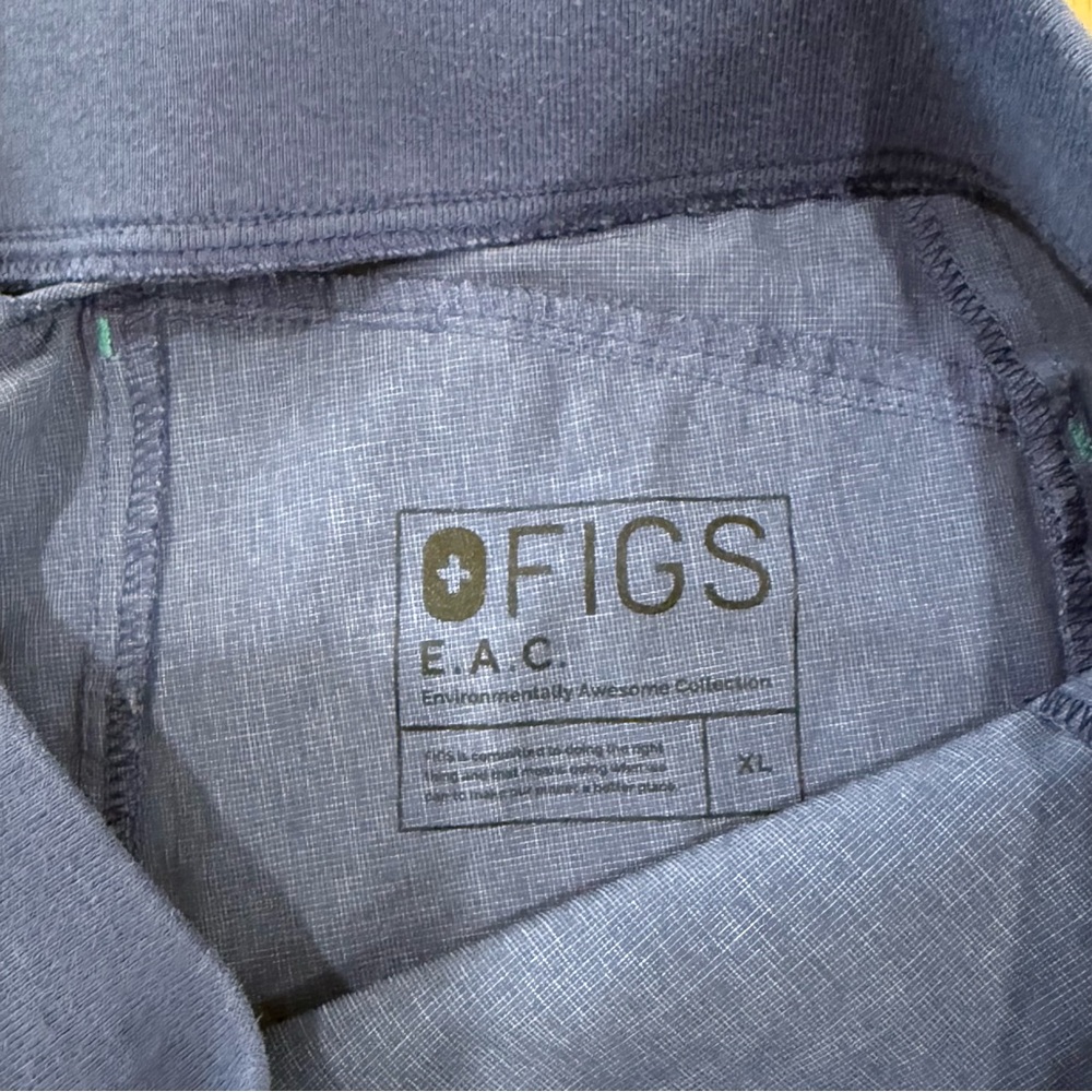 FIGS Heathered Denim Scrub Top & Jogger Set Women’s Size XL - Picture 7 of 7